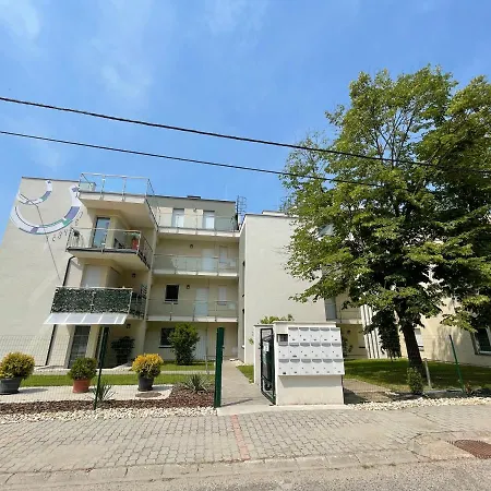 Apartment Sungarden - Hostaid *
